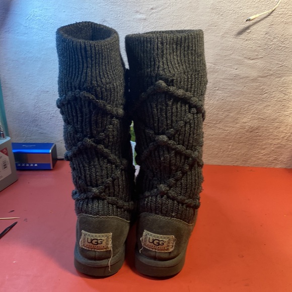 Ugg boots SZ 7 - Picture 3 of 7